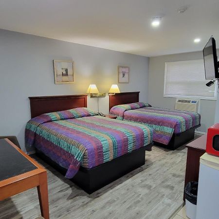 Knights Inn Cobourg Εξωτερικό φωτογραφία