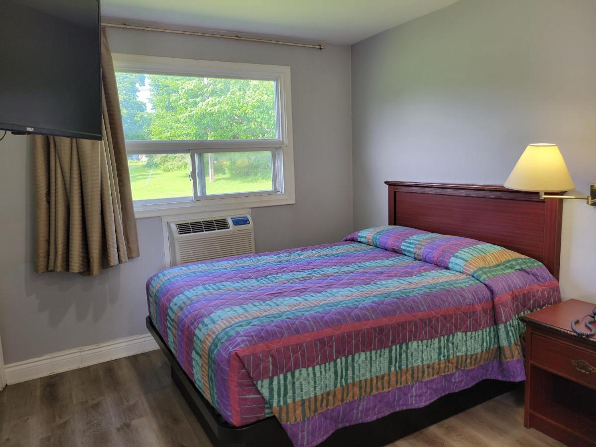 Knights Inn Cobourg Εξωτερικό φωτογραφία