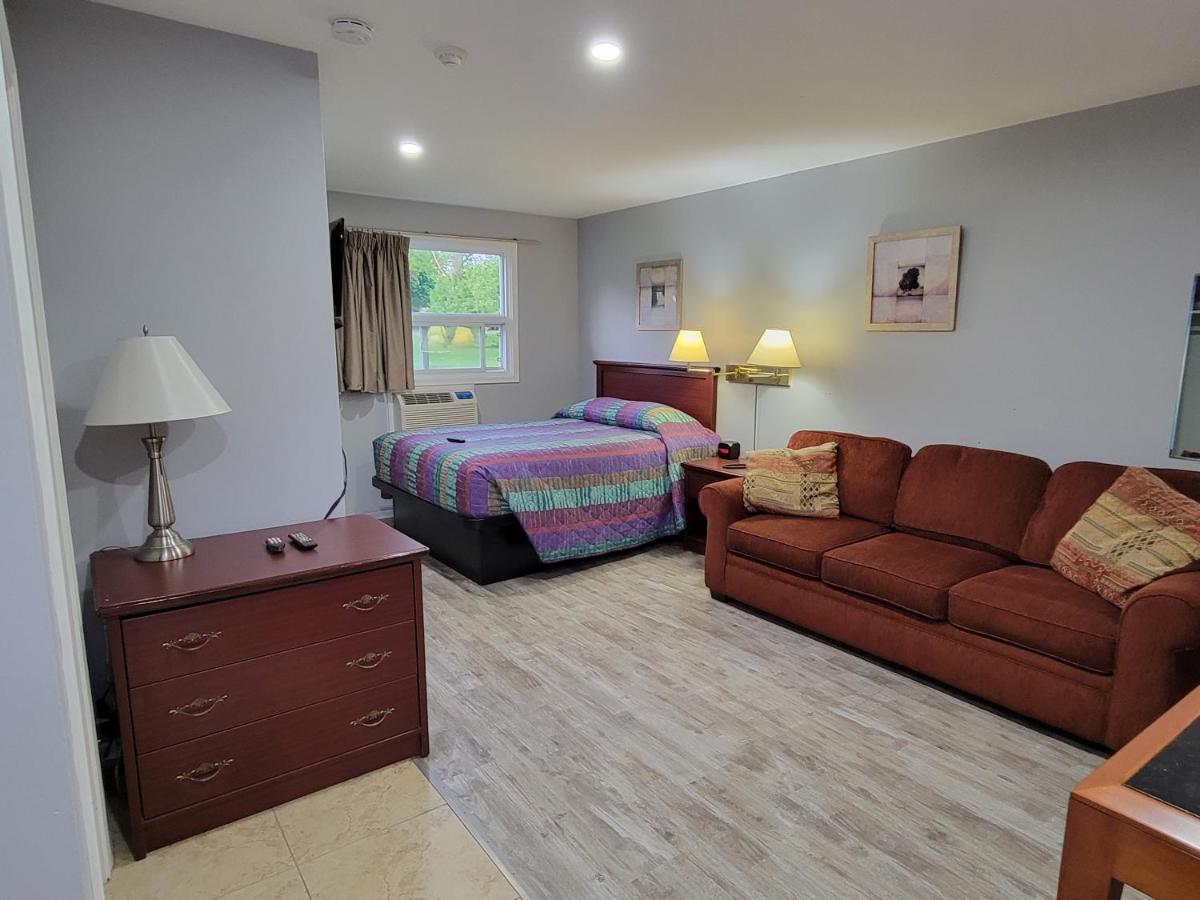 Knights Inn Cobourg Εξωτερικό φωτογραφία