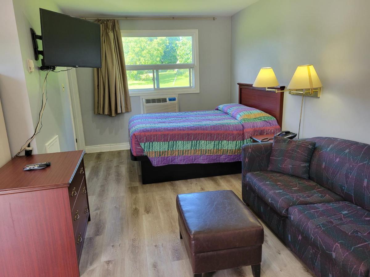 Knights Inn Cobourg Εξωτερικό φωτογραφία