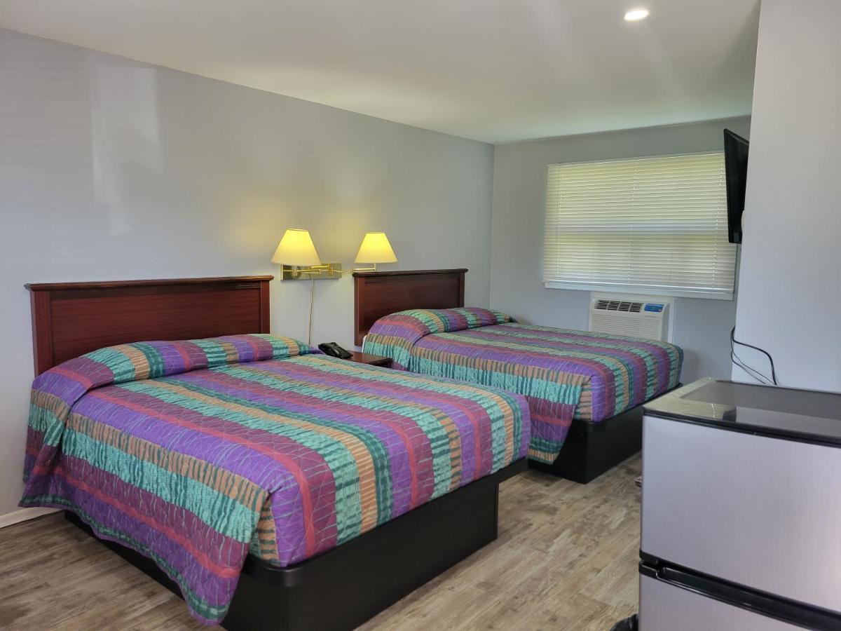 Knights Inn Cobourg Εξωτερικό φωτογραφία