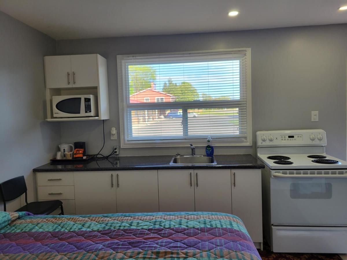 Knights Inn Cobourg Εξωτερικό φωτογραφία