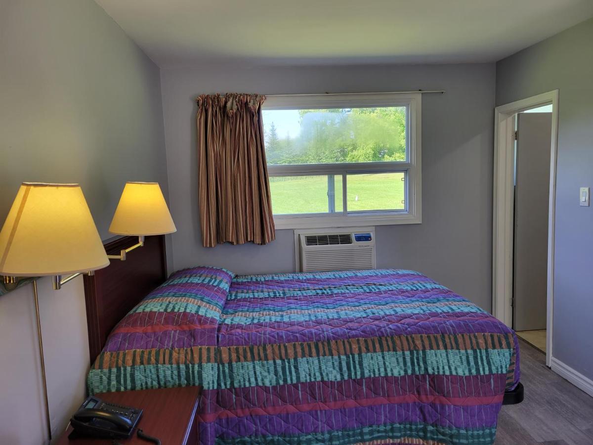 Knights Inn Cobourg Εξωτερικό φωτογραφία