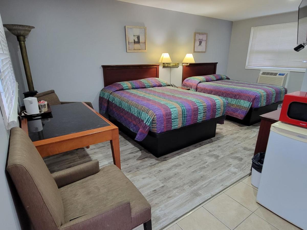 Knights Inn Cobourg Εξωτερικό φωτογραφία