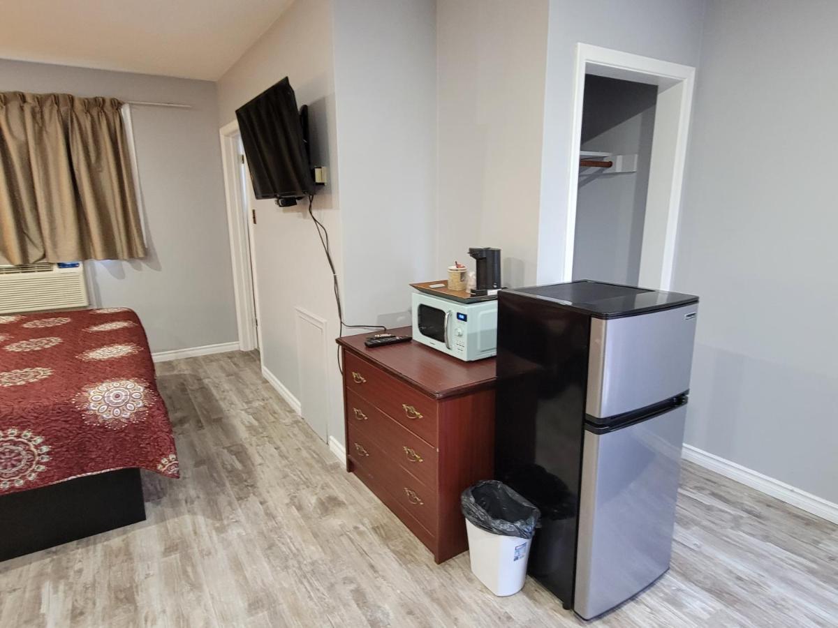 Knights Inn Cobourg Εξωτερικό φωτογραφία