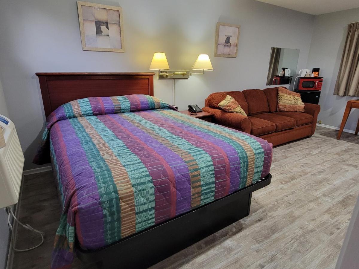 Knights Inn Cobourg Εξωτερικό φωτογραφία