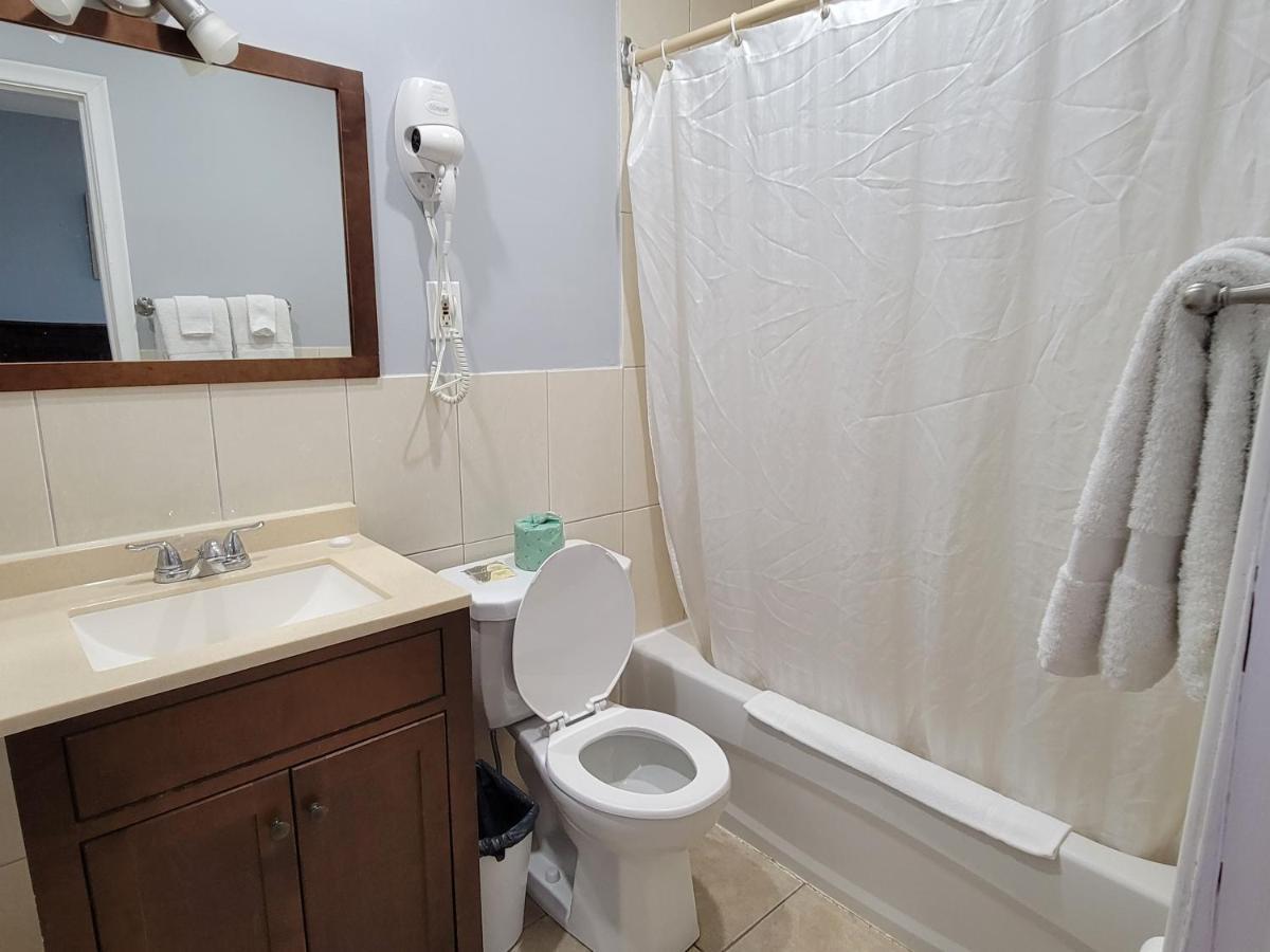 Knights Inn Cobourg Εξωτερικό φωτογραφία