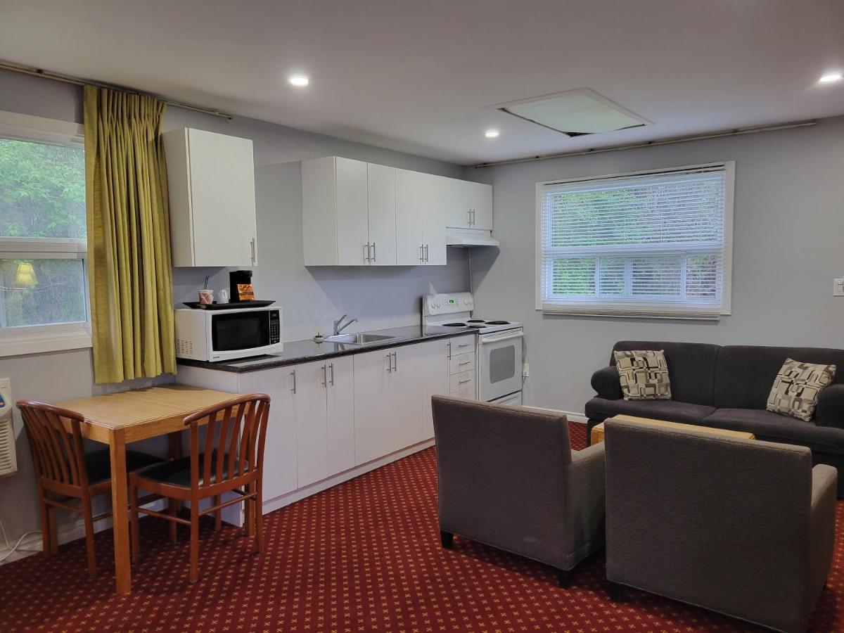 Knights Inn Cobourg Εξωτερικό φωτογραφία