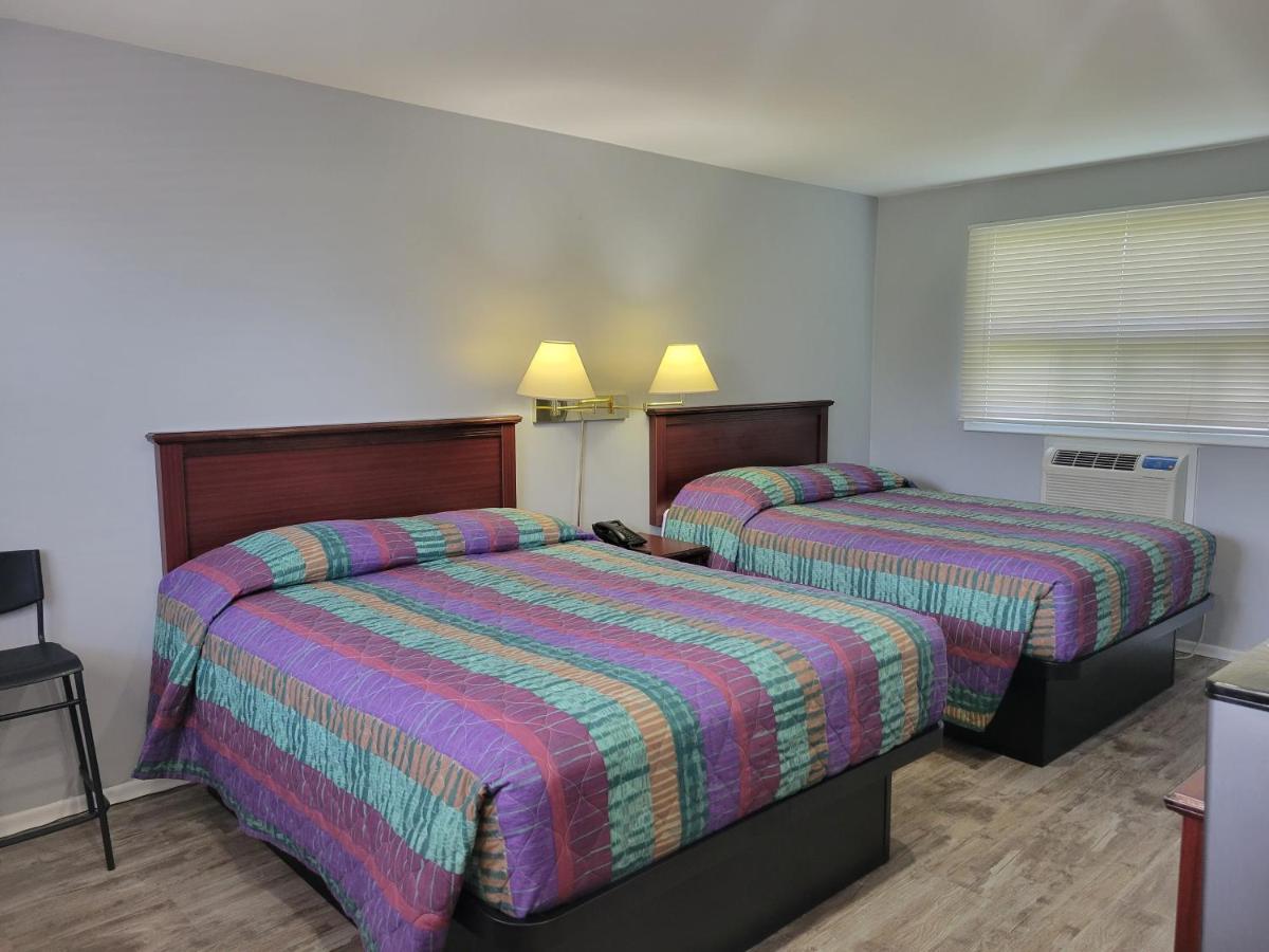 Knights Inn Cobourg Εξωτερικό φωτογραφία