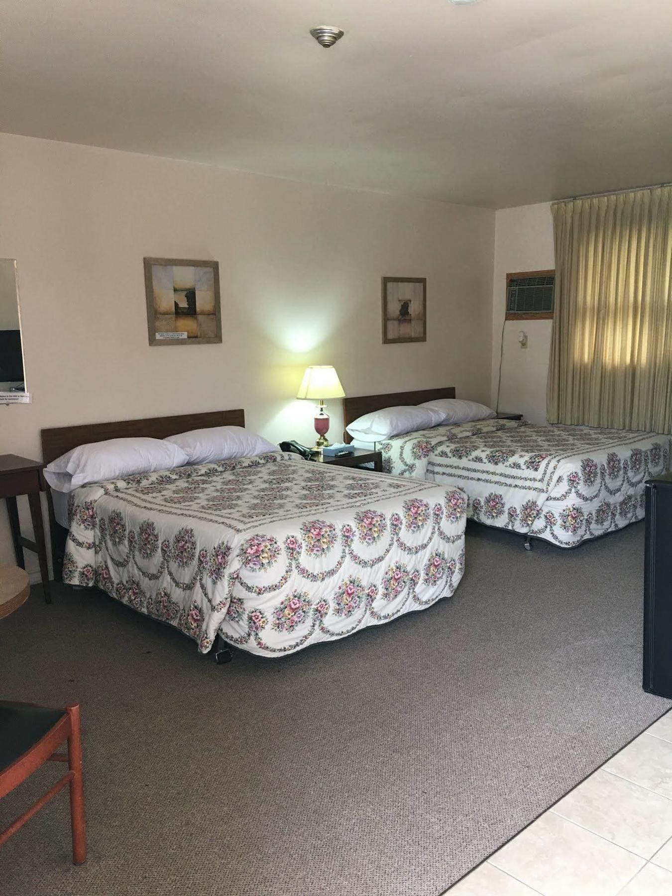 Knights Inn Cobourg Εξωτερικό φωτογραφία